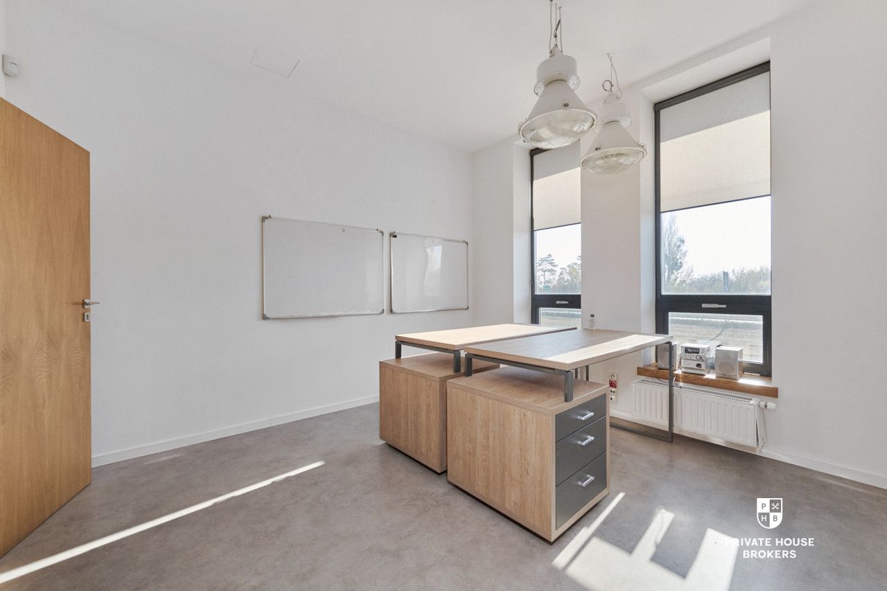 Nowoczesny budynek biurowy z magazynem w Siechnicach przy Obwodnicy Wschodniej - Commercial premises - Sale - Wrocławski, Siechnice