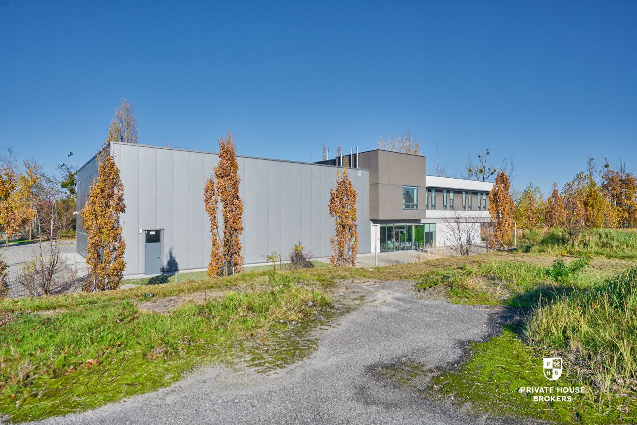 Nowoczesny budynek biurowy z magazynem w Siechnicach przy Obwodnicy Wschodniej - Commercial premises - Sale - Wrocławski, Siechnice