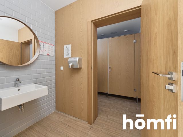 Nowoczesny budynek biurowy z magazynem w Siechnicach przy Obwodnicy Wschodniej - Lokal użytkowy - Sprzedaż - Wrocławski, Siechnice