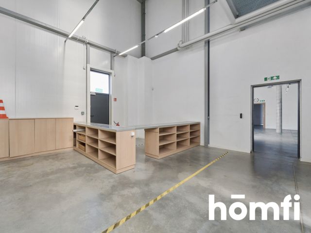 Nowoczesny budynek biurowy z magazynem w Siechnicach przy Obwodnicy Wschodniej - Lokal użytkowy - Sprzedaż - Wrocławski, Siechnice