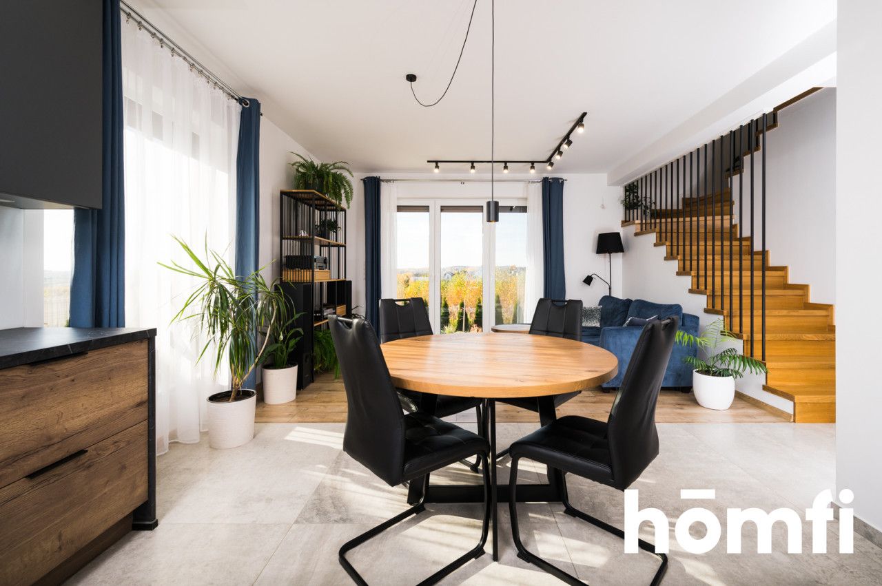 Spacious Home in a Peaceful Area, Move-In Ready - Дім - Продаж - Krakowski, Michałowice / Masłomiąca