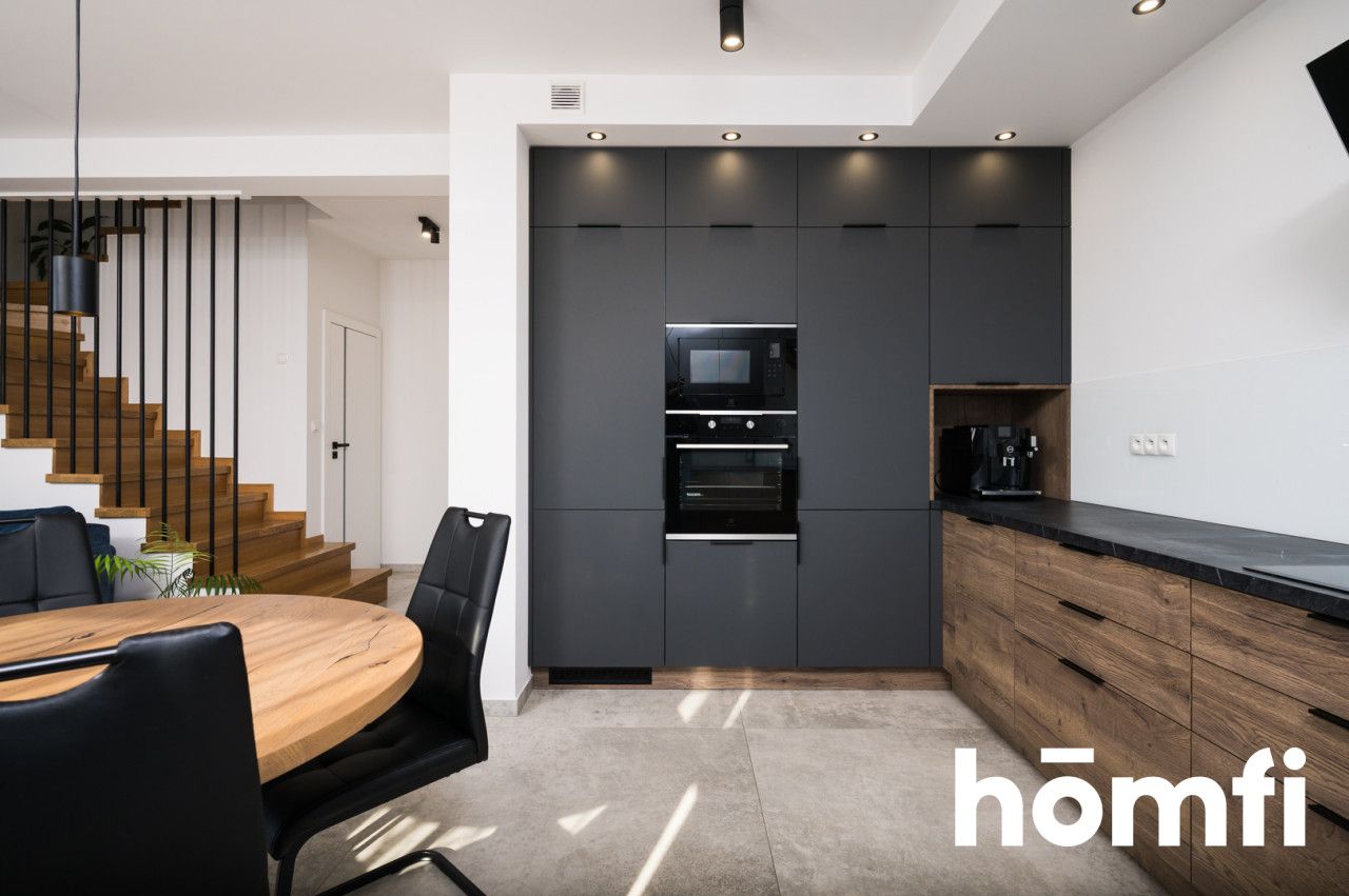 Spacious Home in a Peaceful Area, Move-In Ready - Дім - Продаж - Krakowski, Michałowice / Masłomiąca