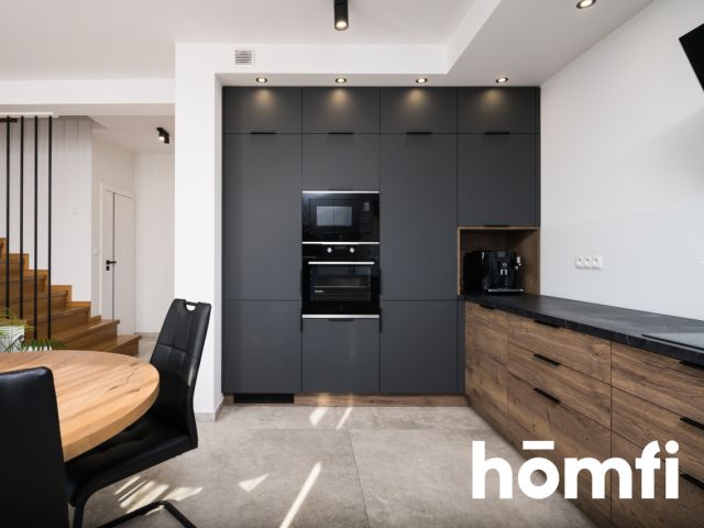 Przestronny dom w spokojnej okolicy, gotowy do wprowadzenia - Dom - Sprzedaż - Krakowski, Michałowice / Masłomiąca