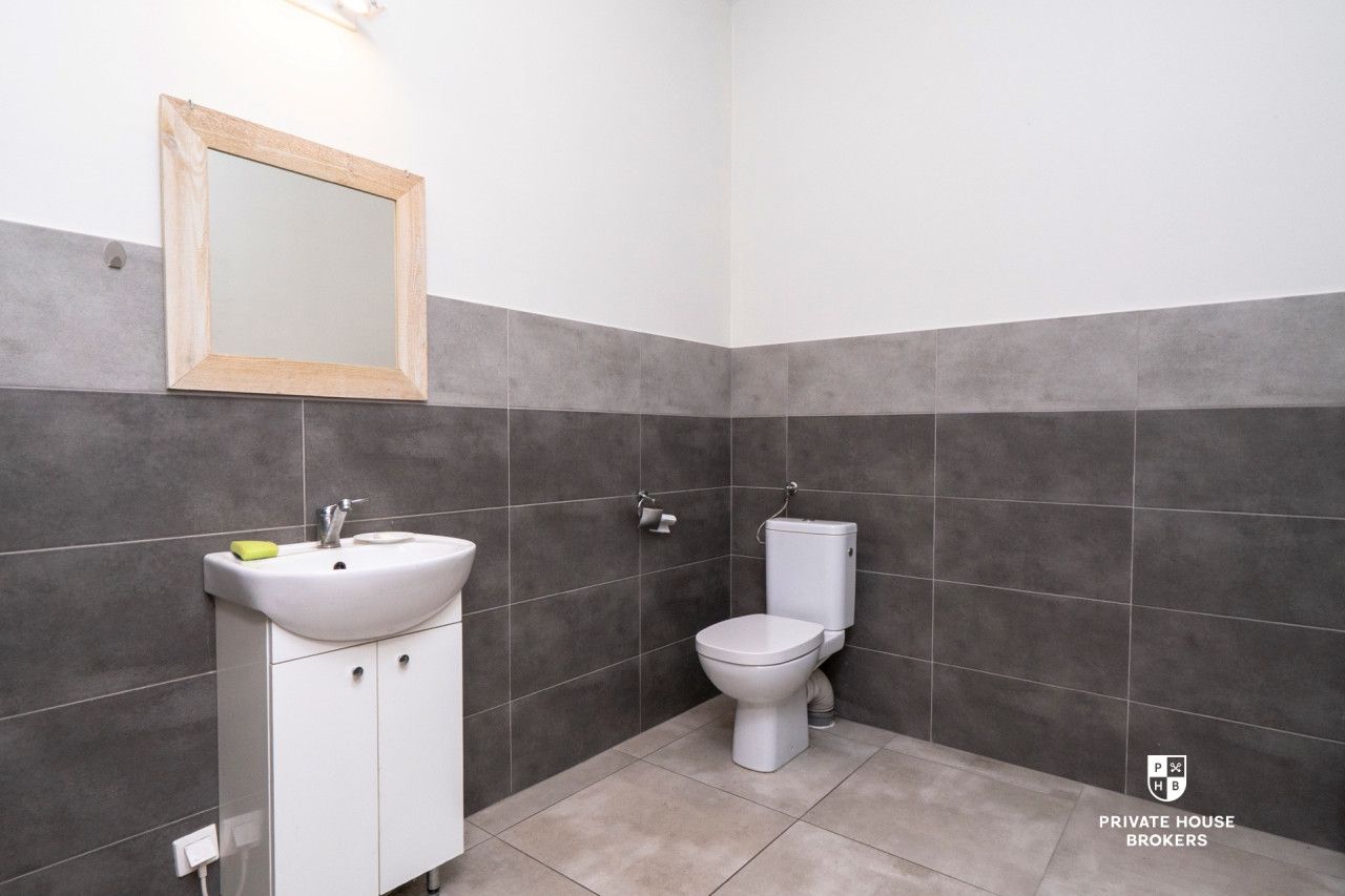 Nadwiślańska lokal handlowo- usługowy 51 mkw - Lokal użytkowy - Wynajem - Kraków, Podgórze