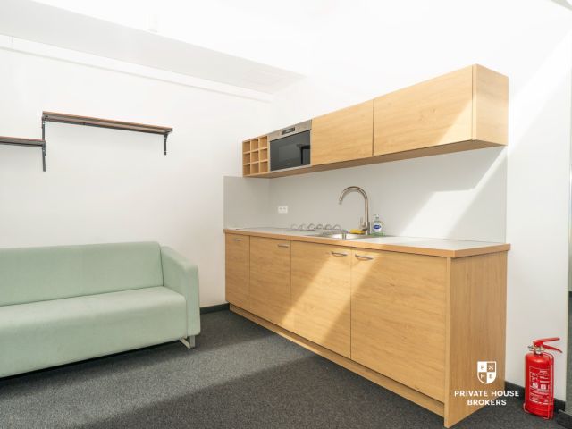 Office space for rent Plac na Grobach 58 sqm - Комерційне приміщення - Оренда - Kraków, Śródmieście / Stare Miasto