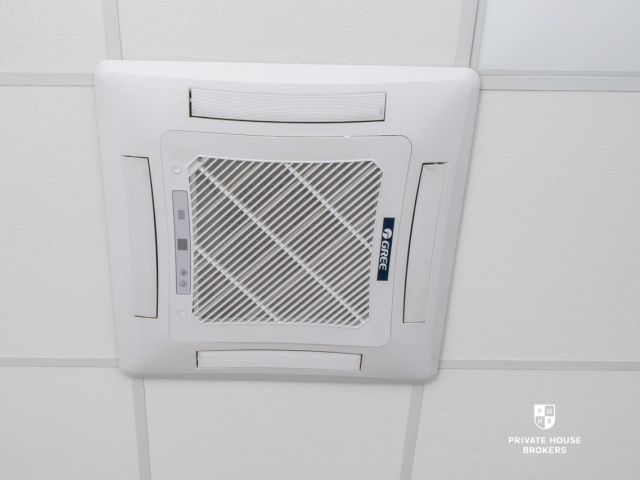 Lokal handlowo- usługowy na sprzedaż Walerego Sławka 96 mkw - Lokal użytkowy - Sprzedaż - Kraków, Podgórze / Kurdwanów