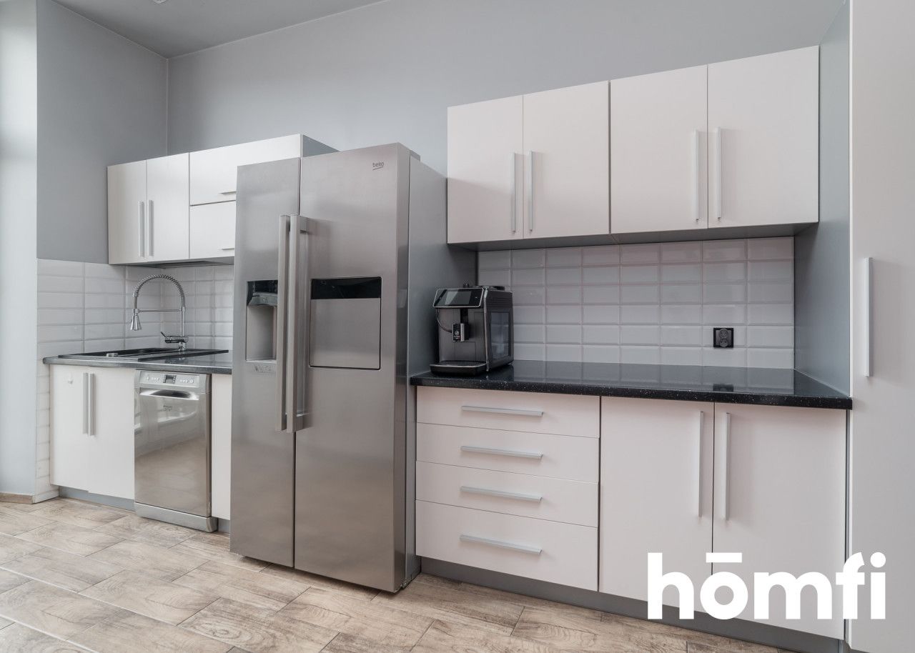 Pełen światła apartament w odrestaurowanej kamienicy - dwa balkony, piwnice, parking - Mieszkanie - Sprzedaż - Łódź, Polesie