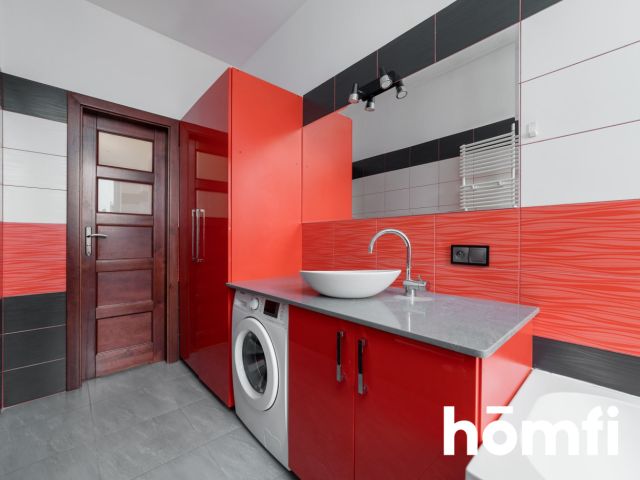 Pełen światła apartament w odrestaurowanej kamienicy - dwa balkony, piwnice, parking - Mieszkanie - Sprzedaż - Łódź, Polesie