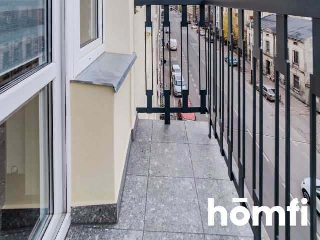 Pełen światła apartament w odrestaurowanej kamienicy - dwa balkony, piwnice, parking - Mieszkanie - Sprzedaż - Łódź, Polesie