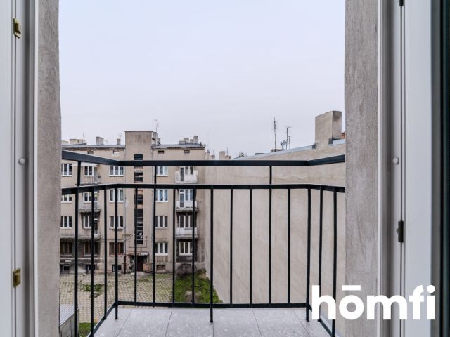 Pełen światła apartament w odrestaurowanej kamienicy - dwa balkony, piwnice, parking - Mieszkanie - Sprzedaż - Łódź, Polesie