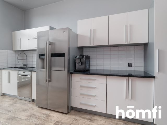 Unique apartment with city view in a fully renovated building – city center - Apartment - Sale - Łódź, Polesie