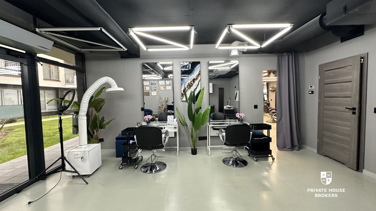 Lokal z witryną o powierzchni 97.4 m2, ul. Daszyńskiego/ Grzegórzecka - Lokal użytkowy - Wynajem - Kraków, Śródmieście / Grzegórzki