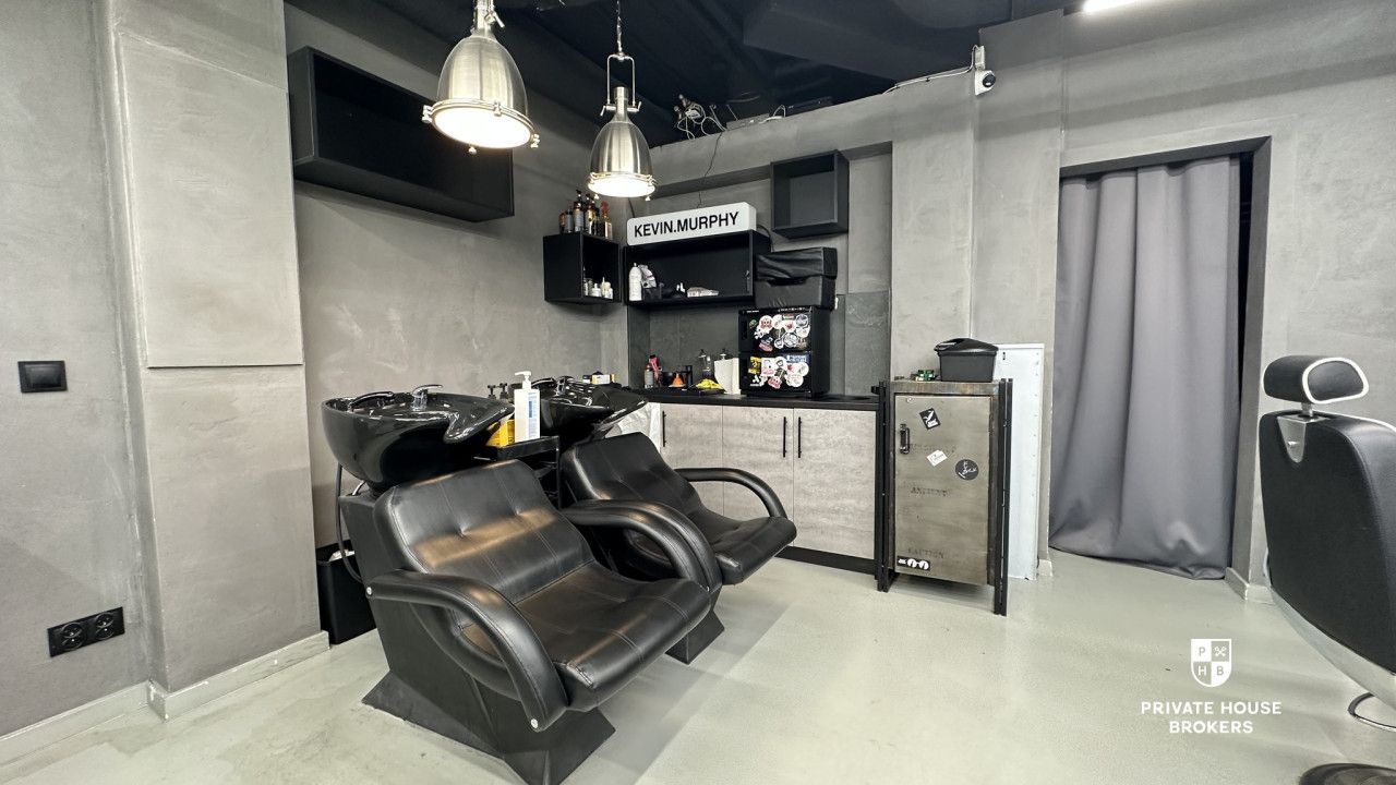 Lokal z witryną o powierzchni 97.4 m2, ul. Daszyńskiego/ Grzegórzecka - Lokal użytkowy - Wynajem - Kraków, Śródmieście / Grzegórzki