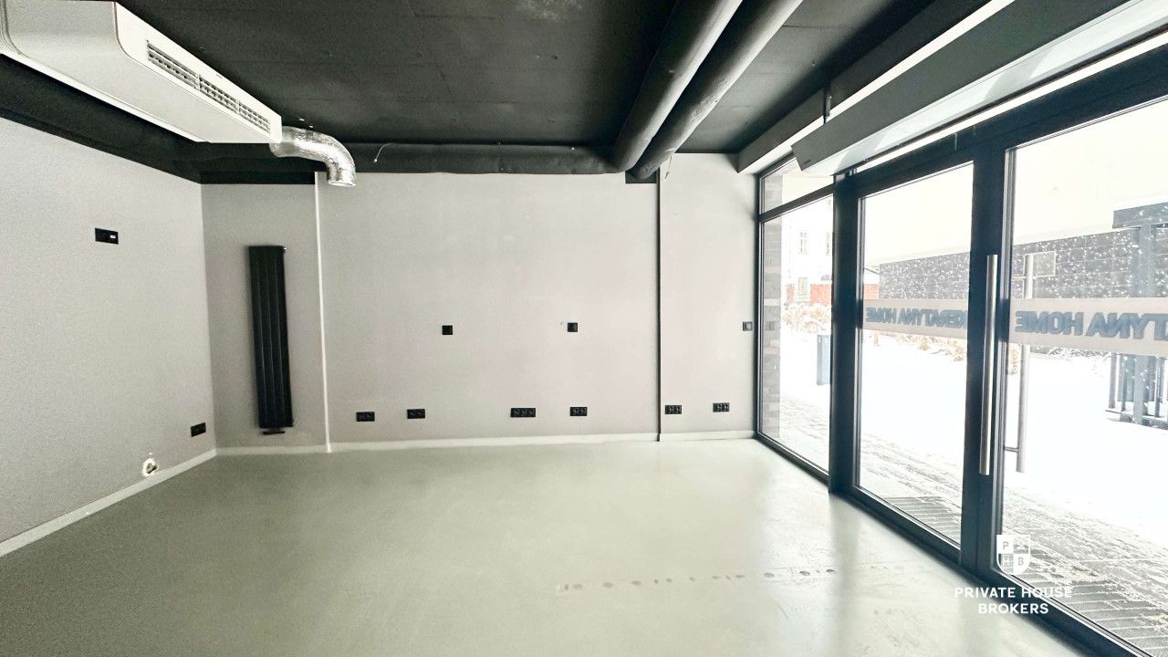Lokal z witryną o powierzchni 97.4 m2, ul. Daszyńskiego/ Grzegórzecka - Lokal użytkowy - Wynajem - Kraków, Śródmieście / Grzegórzki