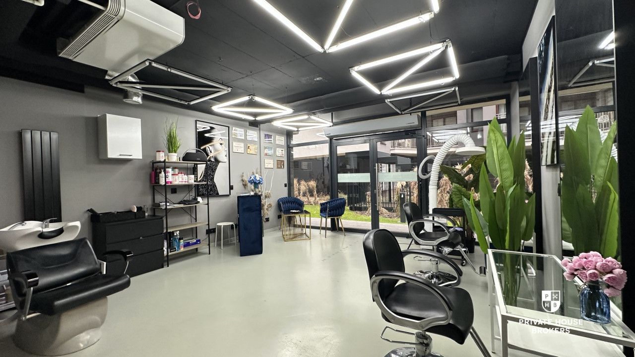 Lokal z witryną o powierzchni 97.4 m2, ul. Daszyńskiego/ Grzegórzecka - Lokal użytkowy - Wynajem - Kraków, Śródmieście / Grzegórzki