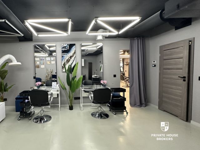 Open space premises with an area of ​​97.4 m2, Daszyńskiego/ Grzegórzecka Street - Commercial premises - Rent - Kraków, Śródmieście / Grzegórzki