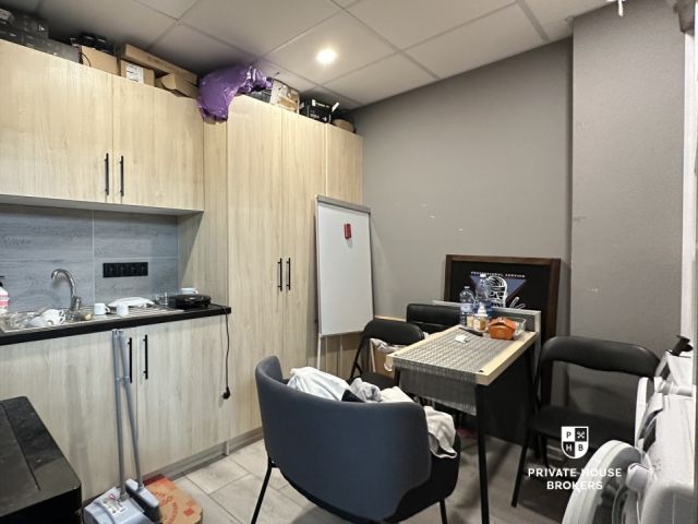 Open space premises with an area of ​​97.4 m2, Daszyńskiego/ Grzegórzecka Street - Commercial premises - Rent - Kraków, Śródmieście / Grzegórzki