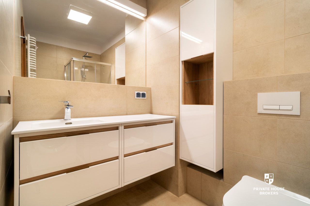 Apartment for sale in perfect location - Stanisława Lema street - 2 or 3 rooms - Apartment - Sale - Kraków, Nowa Huta / Czyżyny