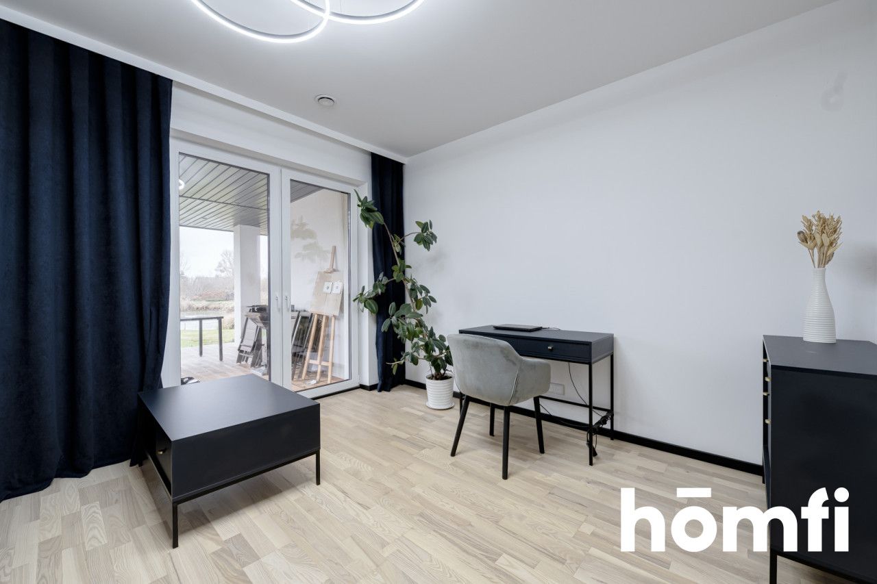 HOUSE WITH ITS OWN WATER 5100M2 OF PRIVATE SPACE - Дім - Продаж - Radom, Długojów Górny