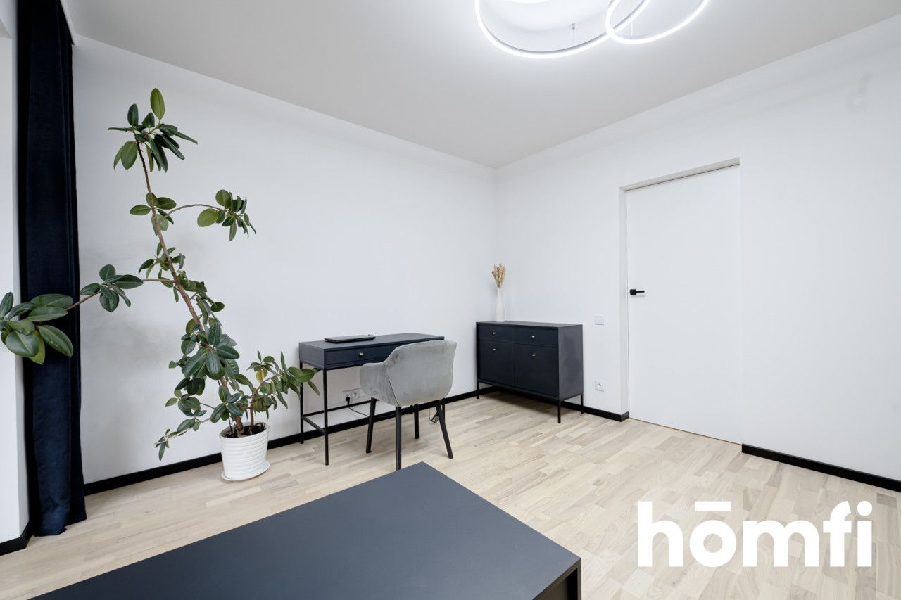 HOUSE WITH ITS OWN WATER 5100M2 OF PRIVATE SPACE - Дім - Продаж - Radom, Długojów Górny