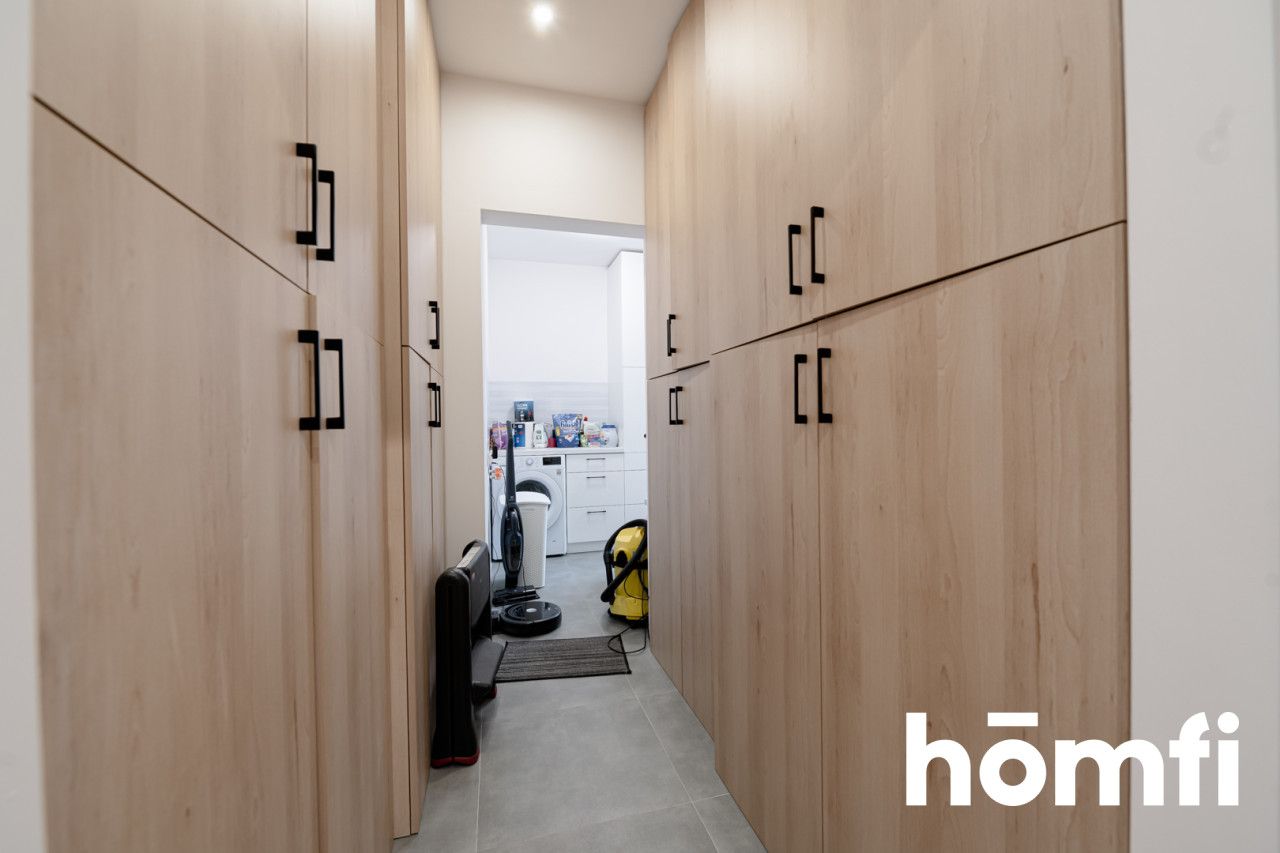 HOUSE WITH ITS OWN WATER 5100M2 OF PRIVATE SPACE - Дім - Продаж - Radom, Długojów Górny