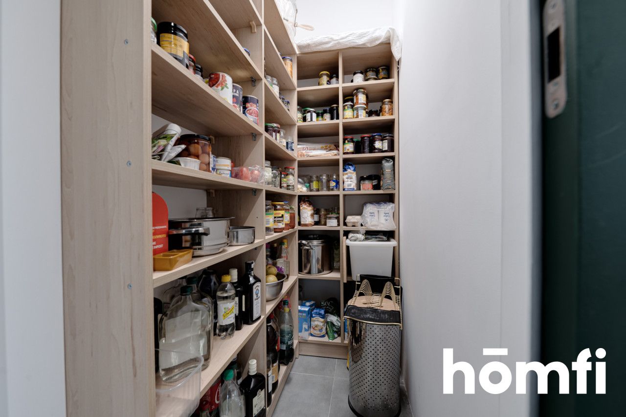 HOUSE WITH ITS OWN WATER 5100M2 OF PRIVATE SPACE - House - Sale - Radom, Długojów Górny