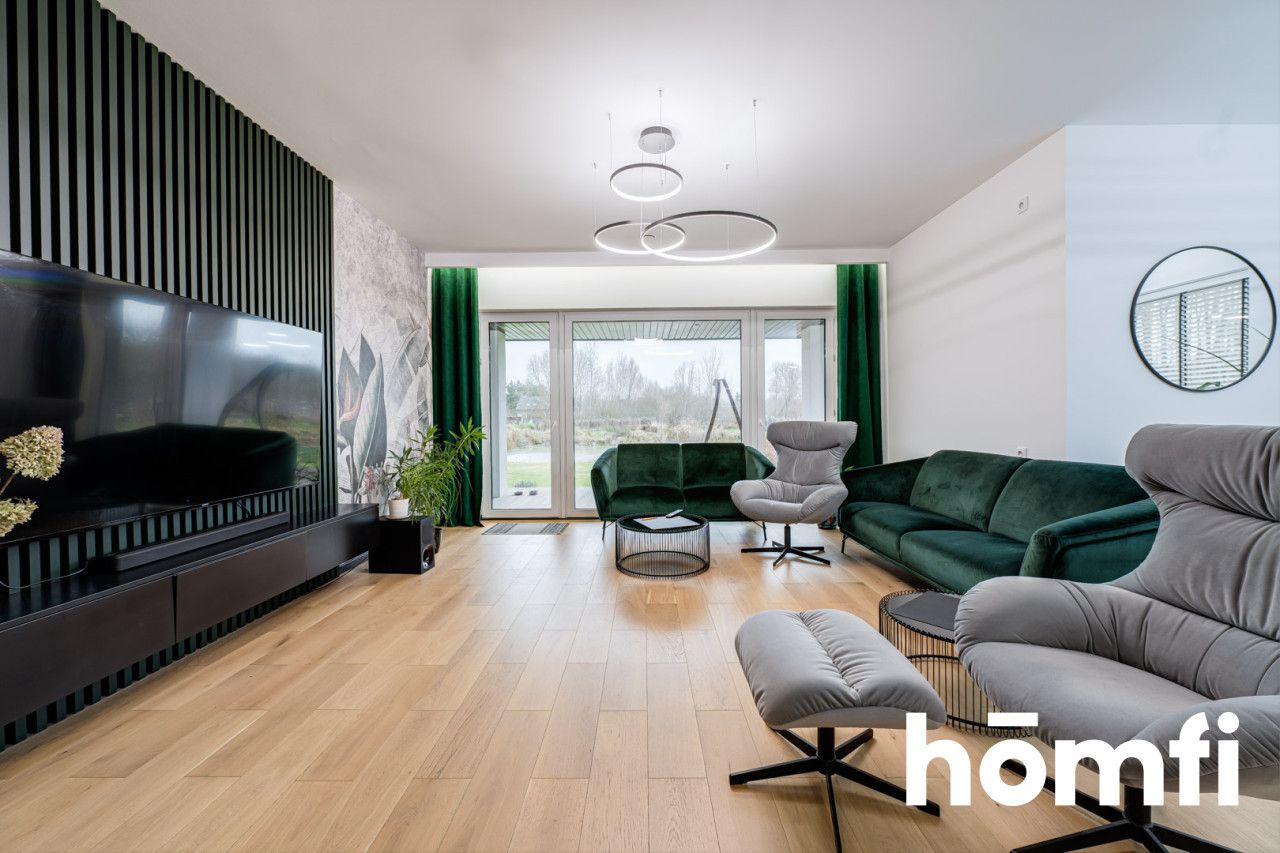 HOUSE WITH ITS OWN WATER 5100M2 OF PRIVATE SPACE - Дім - Продаж - Radom, Długojów Górny