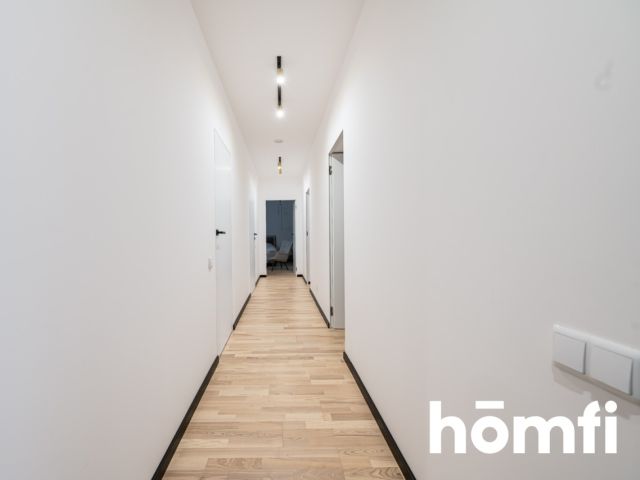 HOUSE WITH ITS OWN WATER 5100M2 OF PRIVATE SPACE - Дім - Продаж - Radom, Długojów Górny