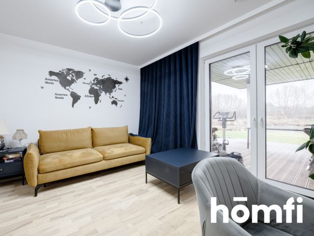 HOUSE WITH ITS OWN WATER 5100M2 OF PRIVATE SPACE - Дім - Продаж - Radom, Długojów Górny