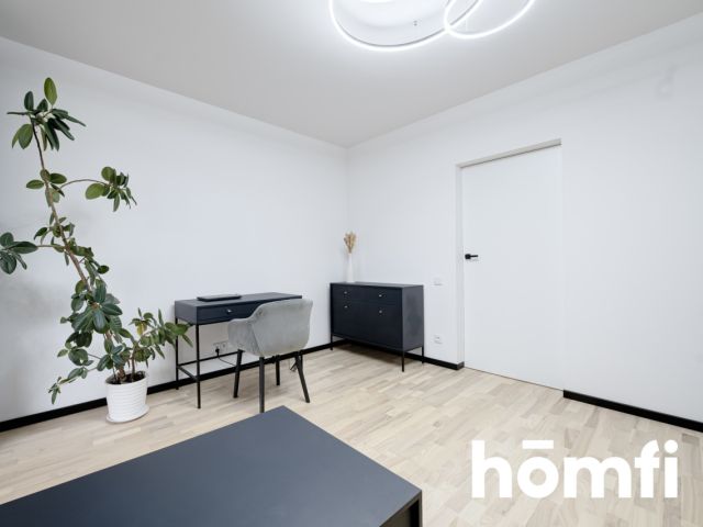 HOUSE WITH ITS OWN WATER 5100M2 OF PRIVATE SPACE - Дім - Продаж - Radom, Długojów Górny