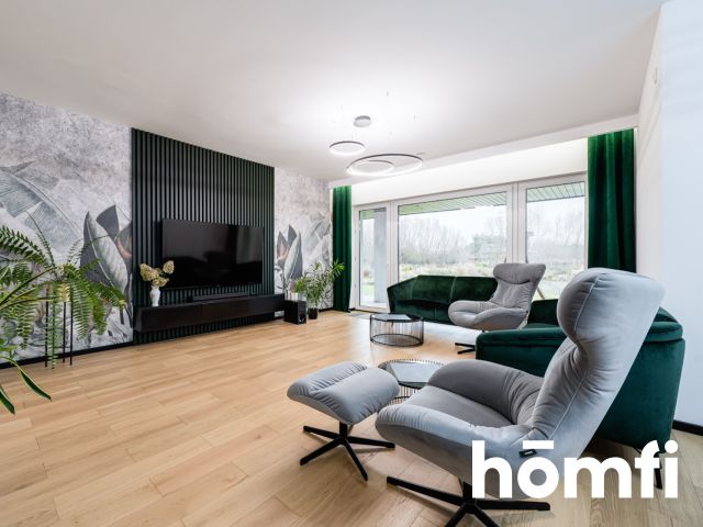 HOUSE WITH ITS OWN WATER 5100M2 OF PRIVATE SPACE - Дім - Продаж - Radom, Długojów Górny