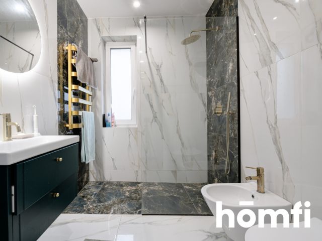 HOUSE WITH ITS OWN WATER 5100M2 OF PRIVATE SPACE - Дім - Продаж - Radom, Długojów Górny