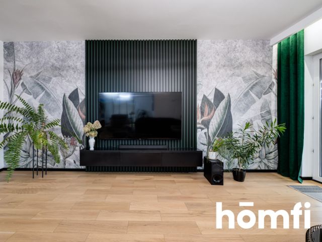 HOUSE WITH ITS OWN WATER 5100M2 OF PRIVATE SPACE - Дім - Продаж - Radom, Długojów Górny