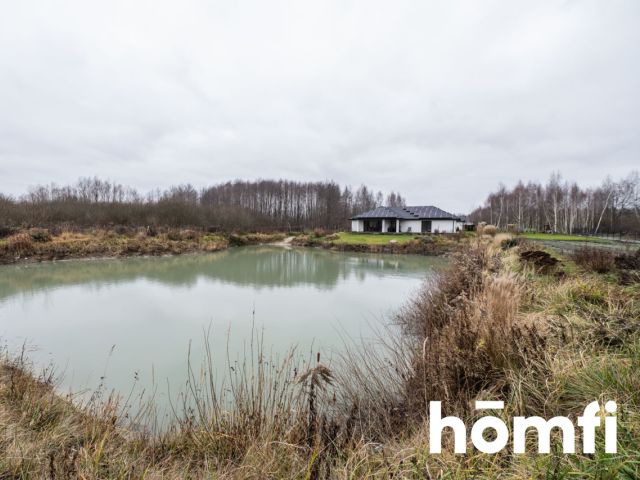 HOUSE WITH ITS OWN WATER 5100M2 OF PRIVATE SPACE - Дім - Продаж - Radom, Długojów Górny