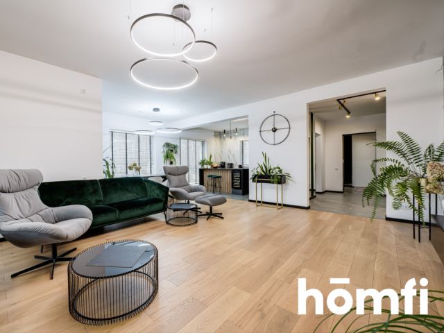 HOUSE WITH ITS OWN WATER 5100M2 OF PRIVATE SPACE - Дім - Продаж - Radom, Długojów Górny