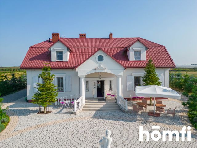 a complex of banquet and accommodation buildings on the Vistula Rive - Комерційне приміщення - Продаж - Opolski, Łaziska / Kamień