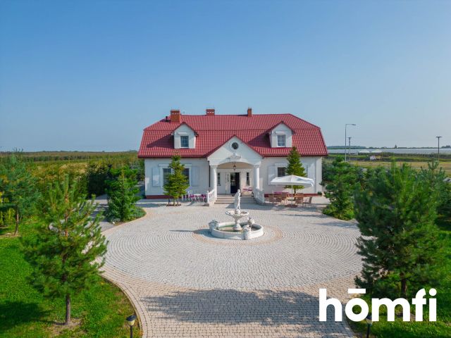 a complex of banquet and accommodation buildings on the Vistula Rive - Комерційне приміщення - Продаж - Opolski, Łaziska / Kamień