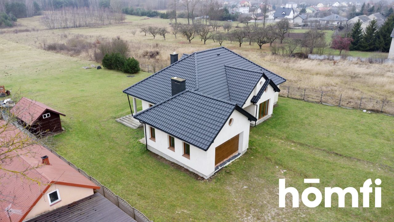 PIĘKNY PRZESTRONNY DOM Z BARDZO DUŻĄ DZIAŁKĄ - Dom - Sprzedaż - Kielecki, Morawica / Chmielowice