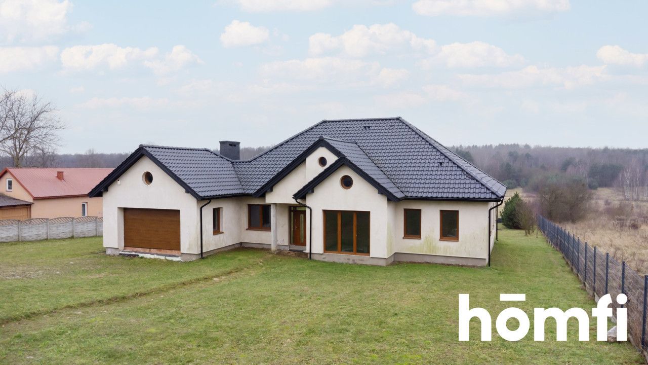 PIĘKNY PRZESTRONNY DOM Z BARDZO DUŻĄ DZIAŁKĄ - Dom - Sprzedaż - Kielecki, Morawica / Chmielowice