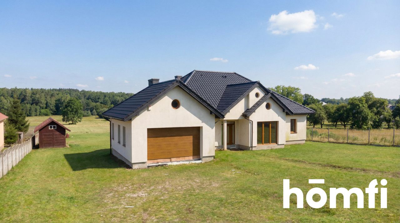 PIĘKNY PRZESTRONNY DOM Z BARDZO DUŻĄ DZIAŁKĄ - Dom - Sprzedaż - Kielecki, Morawica / Chmielowice