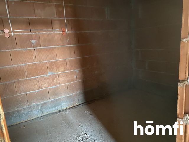 BEAUTIFUL SPACIOUS HOUSE WITH A VERY LARGE PLOT LOCATION - Дім - Продаж - Kielecki, Morawica / Chmielowice