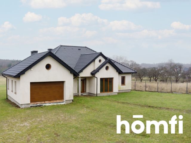 BEAUTIFUL SPACIOUS HOUSE WITH A VERY LARGE PLOT LOCATION - Дім - Продаж - Kielecki, Morawica / Chmielowice
