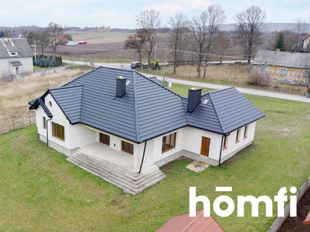 BEAUTIFUL SPACIOUS HOUSE WITH A VERY LARGE PLOT LOCATION - Дім - Продаж - Kielecki, Morawica / Chmielowice