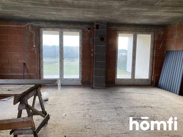 BEAUTIFUL SPACIOUS HOUSE WITH A VERY LARGE PLOT LOCATION - Дім - Продаж - Kielecki, Morawica / Chmielowice