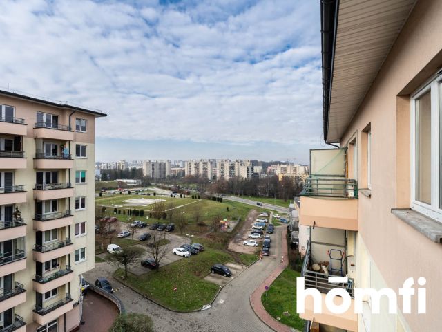 3 pokoje, drewniany parkiet, balkon - Mieszkanie - Sprzedaż - Kraków, Nowa Huta