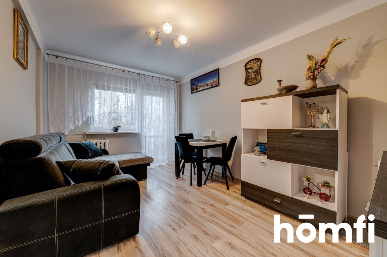 A well-kept and cozy threeroom apartment - Квартира - Продаж - Radom, Os. XV-lecia