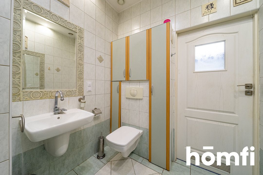 Stylowe 117,8 m² z piecem kaflowym i sztukateriami w sercu Łodzi - Mieszkanie - Sprzedaż - Łódź, Śródmieście