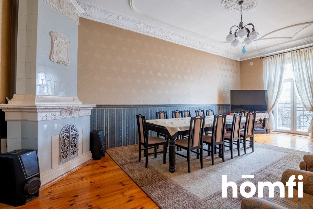 Stylowe 117,8 m² z piecem kaflowym i sztukateriami w sercu Łodzi - Mieszkanie - Sprzedaż - Łódź, Śródmieście