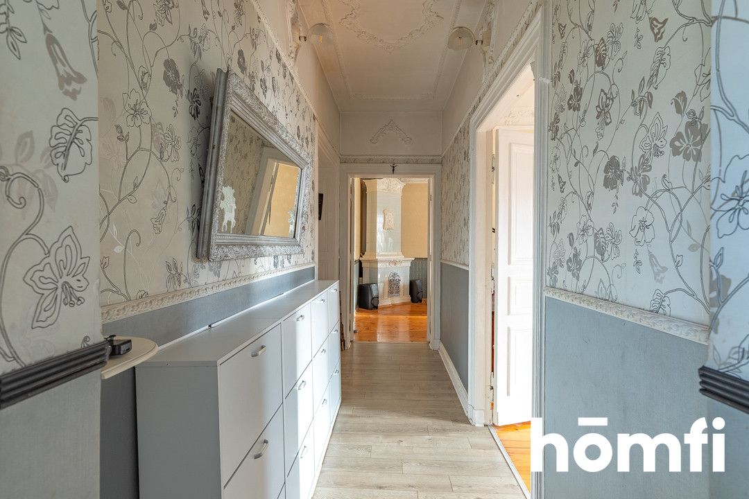Stylish 117.8 m² Home with Original Stucco & Tiled Stove - Квартира - Продаж - Łódź, Śródmieście