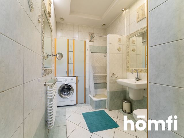 Stylish 117.8 m² Home with Original Stucco & Tiled Stove - Квартира - Продаж - Łódź, Śródmieście